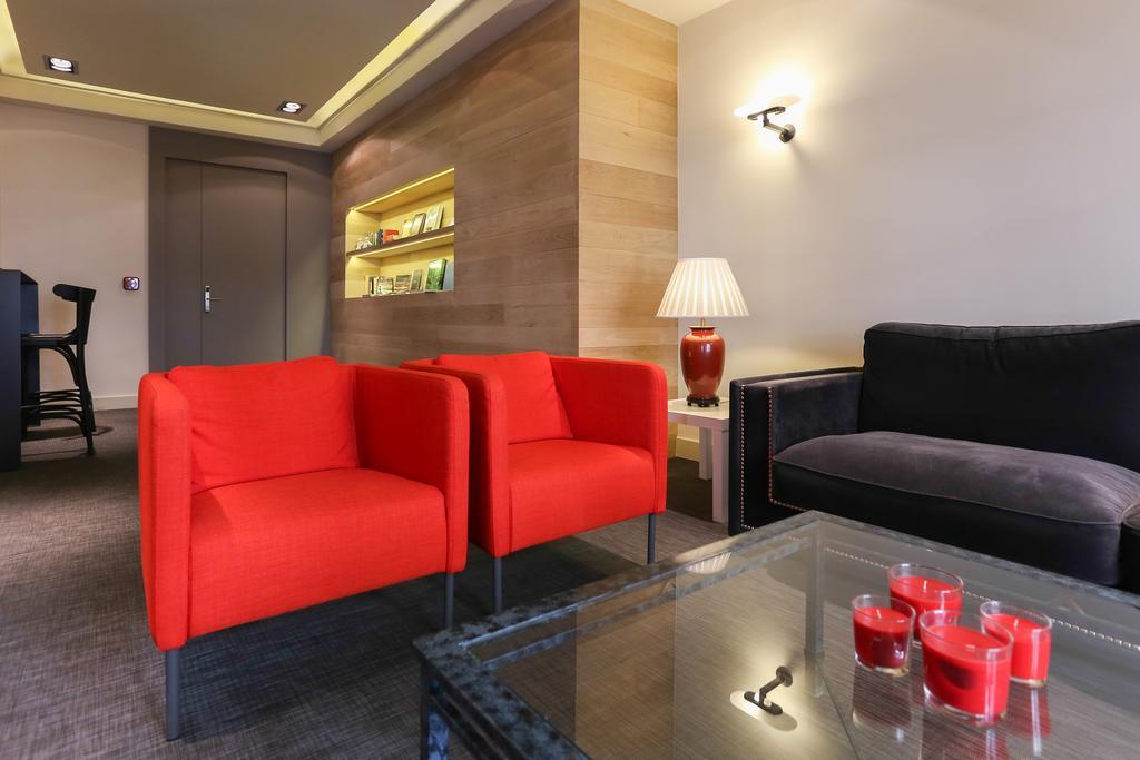 Hotel Leyre Pamplona Buitenkant foto