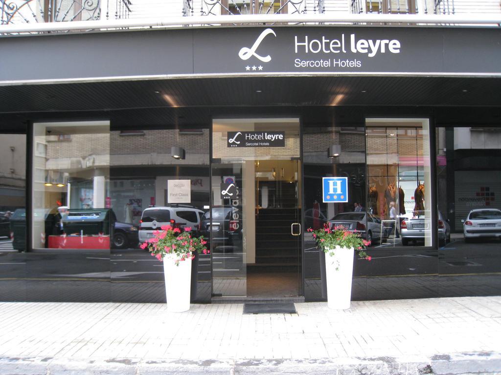 Hotel Leyre Pamplona Buitenkant foto
