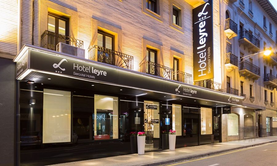 Hotel Leyre Pamplona Buitenkant foto